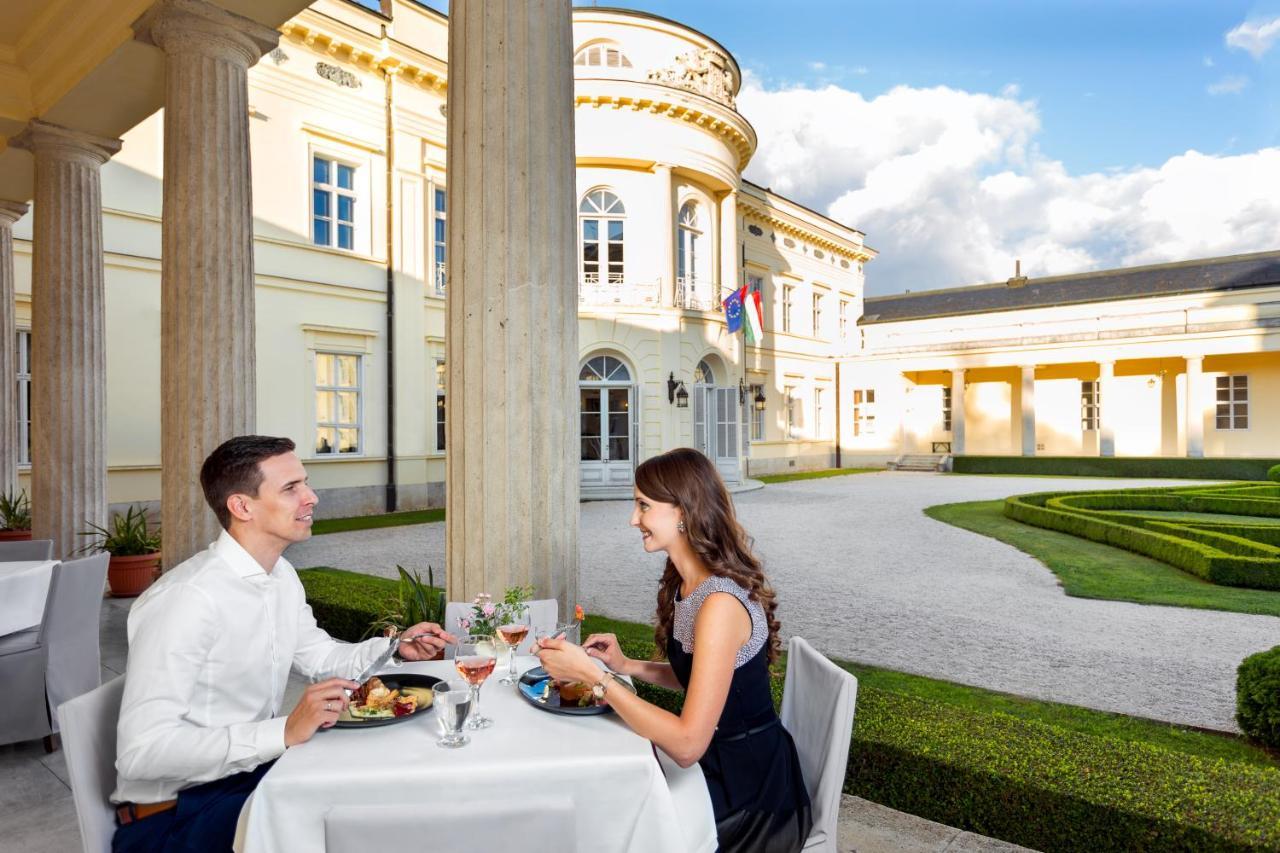 Karolyi Kastely & Restaurant 3*